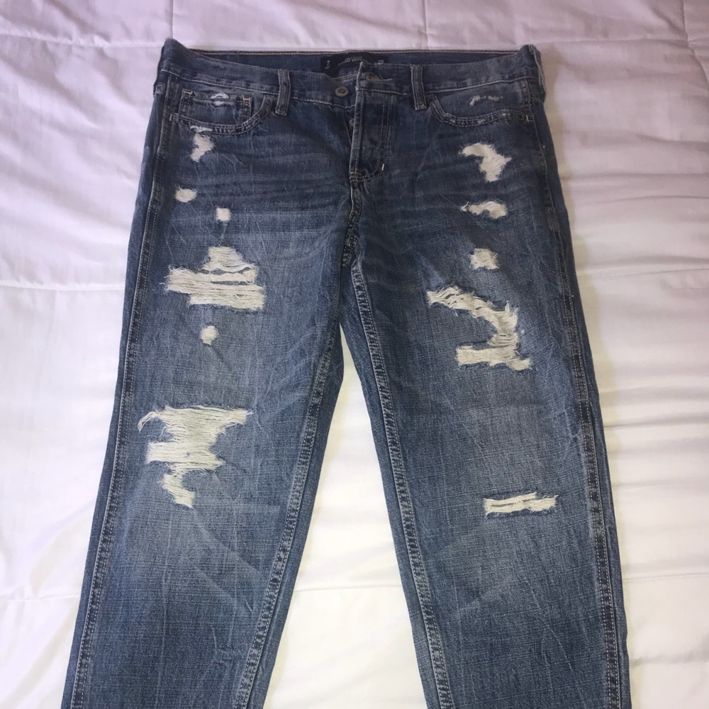 Hollister boyfriend ripped jeans
